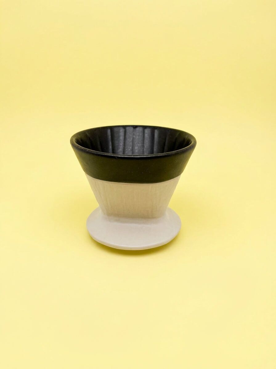 Notos Kaffeefilter-Halter Keramik Schwarz Weiß für Becher Tasse